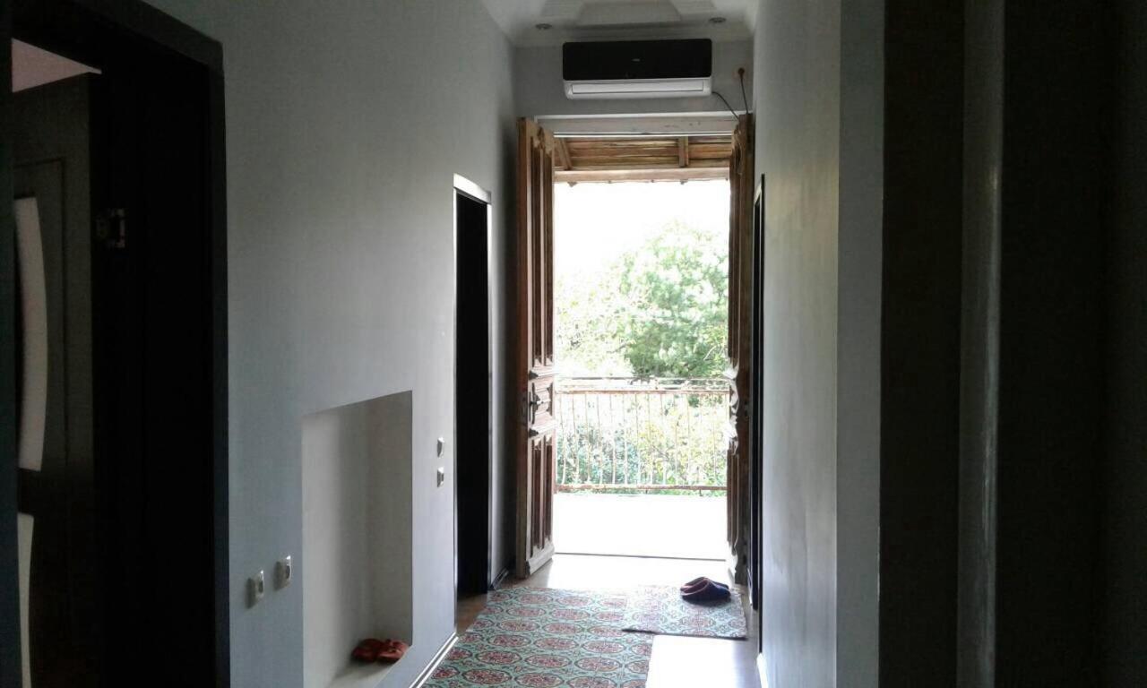 Mero House クタイシ エクステリア 写真